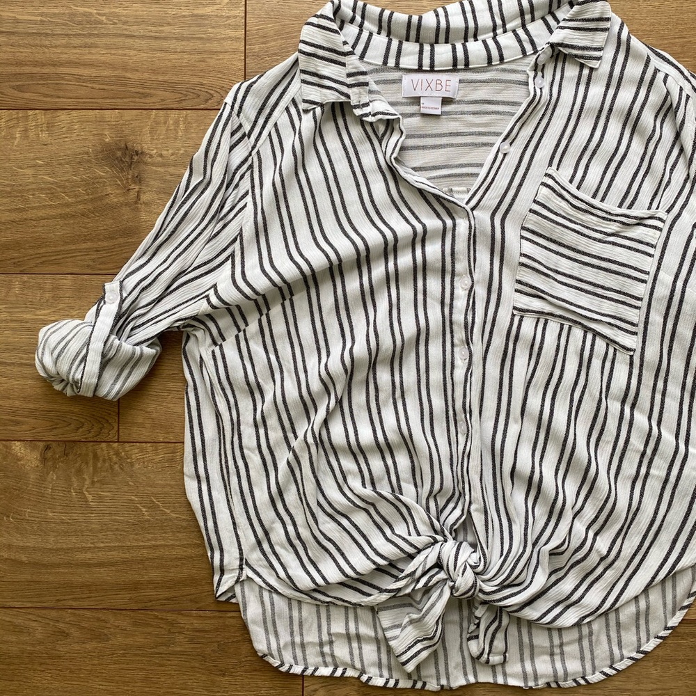 Vixbe Tie Front Blouse